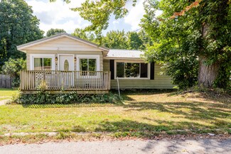 8006 Forest Beach Rd, Watervliet, MI 49098