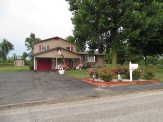 484 E Perry Rd, Ligonier, IN 46767