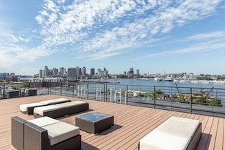 250 Meridian St Unit 402, Boston, MA 02128