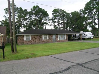 1227 W 15th St, Crowley, LA 70526