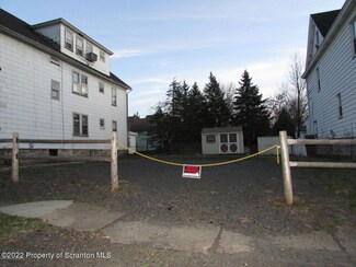 820 Delaware St, Scranton, PA 18509