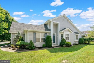 9 Sandy Bottom Ln, Barnegat, NJ 08005