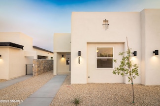 3038 Gladstone St, Las Cruces, NM 88012
