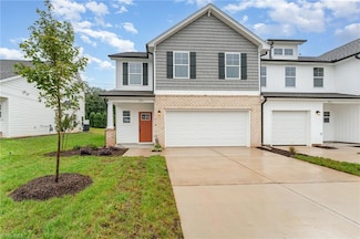 951 Cannon Crossing Cir, Greensboro, NC 27410