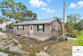 12589 Utah Ln, Warsaw, MO 65355