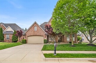 5095 S Strathmore Station Dr, Rogers, AR 72758