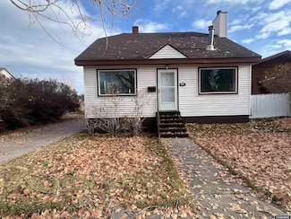 612 Sage St, Evanston, WY 82930