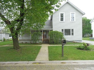 407 S Third St, Peotone, IL 60468