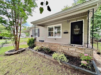 1208 N Front St, Dardanelle, AR 72834