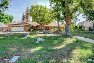 2012 Haggin Oaks Blvd, Bakersfield, CA 93311