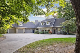 6424 Sunfish Lake Ave NE, Rockford, MI 49341
