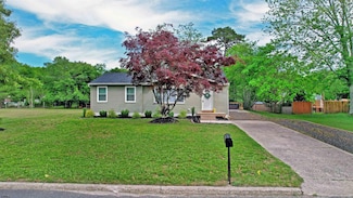 82 Robert Best Rd, Egg Harbor Township, NJ 08234