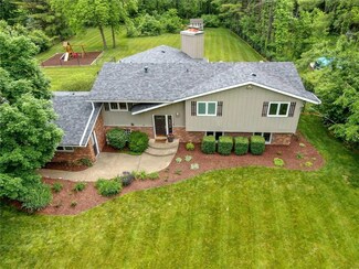 8515 Lakewood Rd, Indianapolis, IN 46256