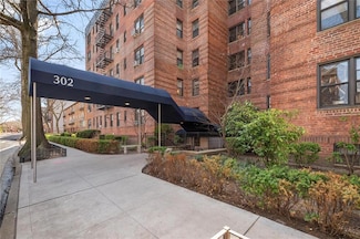 302 96th St Unit 2J, Brooklyn, NY 11209