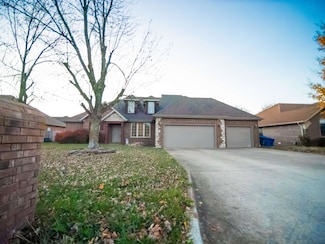 709 N Milton Dr, Nixa, MO 65714