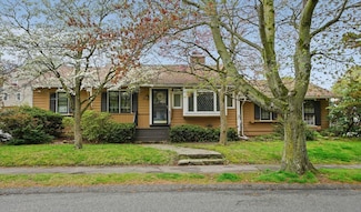 70 Bestick Rd, Braintree, MA 02184
