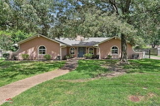 1504 Auburn Dr, Longview, TX 75601