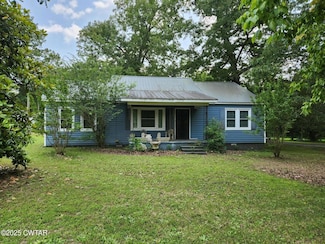 970 Clifton Rd, Savannah, TN 38372