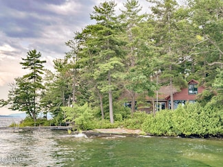 4 Oahu Island, Bolton Landing, NY 12814