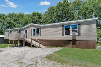 528 Limbo Ln, Livingston, TN 38570