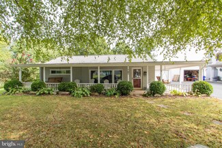 705 Woodbrook Ln, Plymouth Meeting, PA 19462