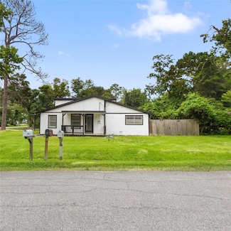 4103 Fuqua St, Bacliff, TX 77518