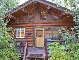 32 Wolf Ridge Ln, Winthrop, WA 98862