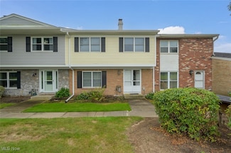 2055 Carlile Dr Unit 114, Uniontown, OH 44685