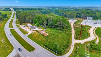 2613 Sandifer Blvd, Westminster, SC 29693