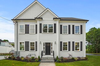2 Lawson St Unit a, Woburn, MA 01801