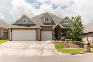 8208 Poplar Dr, Edmond, OK 73034
