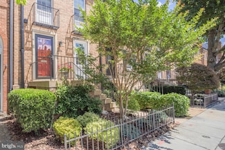 706 6th St SW, Washington, DC 20024