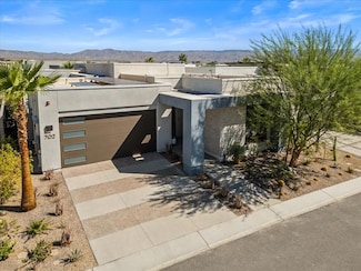 702 Fountain Dr, Palm Springs, CA 92262