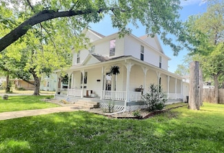 400 E 1st St, Newton, KS 67114