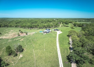 23891 Redding Ln, Liberty Township, MO 65556