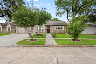 7727 Barberton Dr, Houston, TX 77036