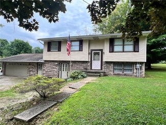 5038 Bushnell Rd, Conneaut, OH 44030