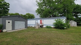 409 S Willow St, Nowata, OK 74048