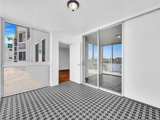 1170 NE 191st St Unit 24, Miami, FL 33179