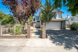 8724 Cottonwood Ln, Stockton, CA 95210