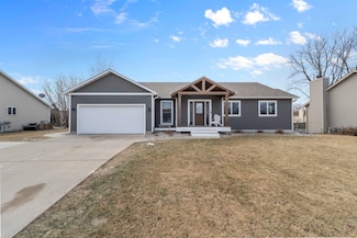 841 Glenview Dr, Verona, WI 53593