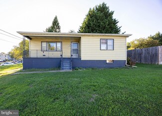 995 N Mildred St, Ranson, WV 25438