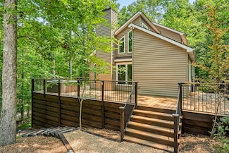 307 Warbranch Rd, Central, SC 29630