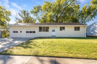 11482 Essex Ave, Maryland Heights, MO 63043
