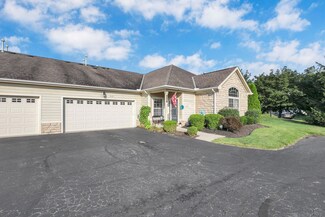 920 Villas Dr Unit 920, Pataskala, OH 43062