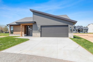 404 Riverview Ridge Place, Combined Locks, WI 54113