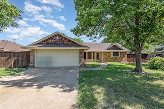 122 Big Bend Blvd, Waxahachie, TX 75165
