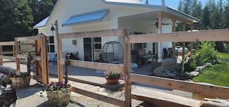 1920 Thompson Rd, Elk, WA 99009