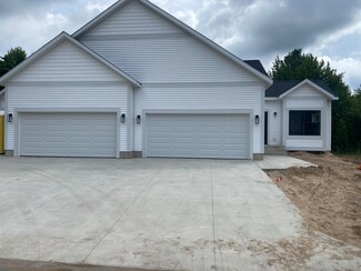 7122 Kerrie Ln, Norton Shores, MI 49456