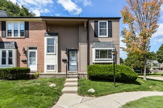 3275 Bolgos Cir Unit 219, Ann Arbor, MI 48105